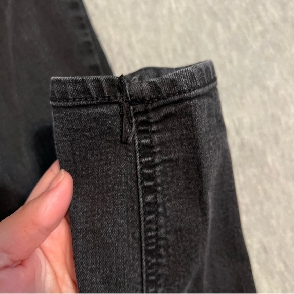 Old Navy Women's Gray Skinny Jeans - Picture 5 of 5